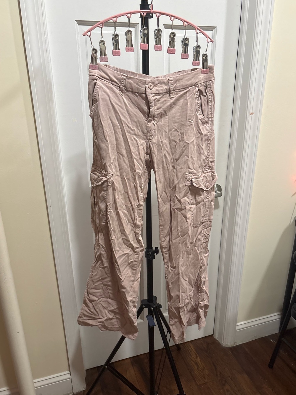 American Eagle Pink Mid Rise Baggy Wide Leg Cargo Pants